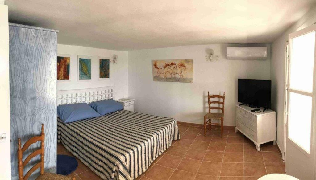 Hebergement Front De Mer Apartment Sant Elm Exterior photo